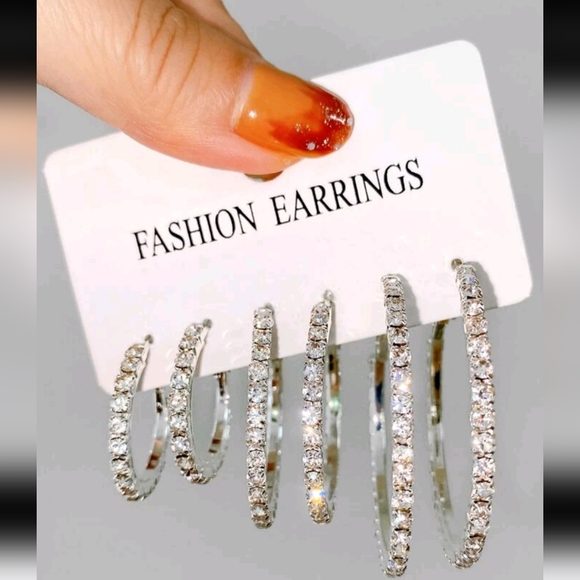 SALE🔥3 sets of Shinney Hoops Earrings for Women - Picture 1 of 3